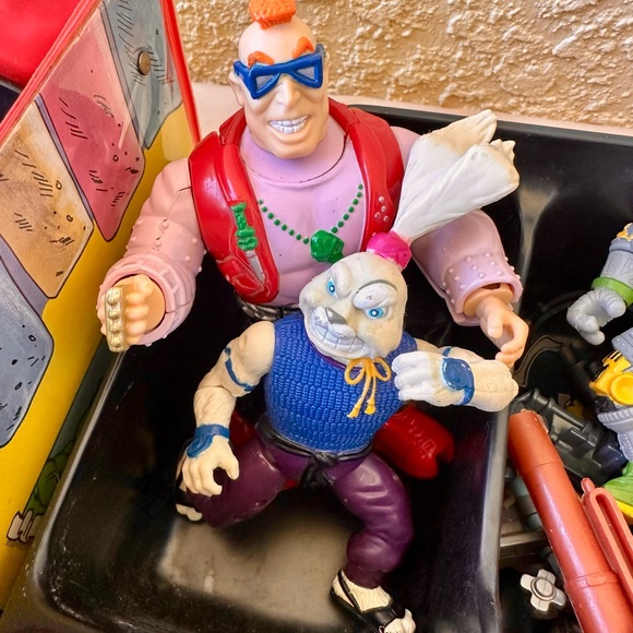 Vintage Teenage Mutant Ninja Turtle Figures Lot with Carry Case - Picture 9 of 15